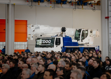 Manufacturer celebrates year end with record crane delivery