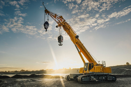 Liebherr introduces new telescopic boom crawler crane