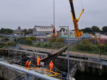 Ainscough and AmcoGiffen join forces for lock lift
